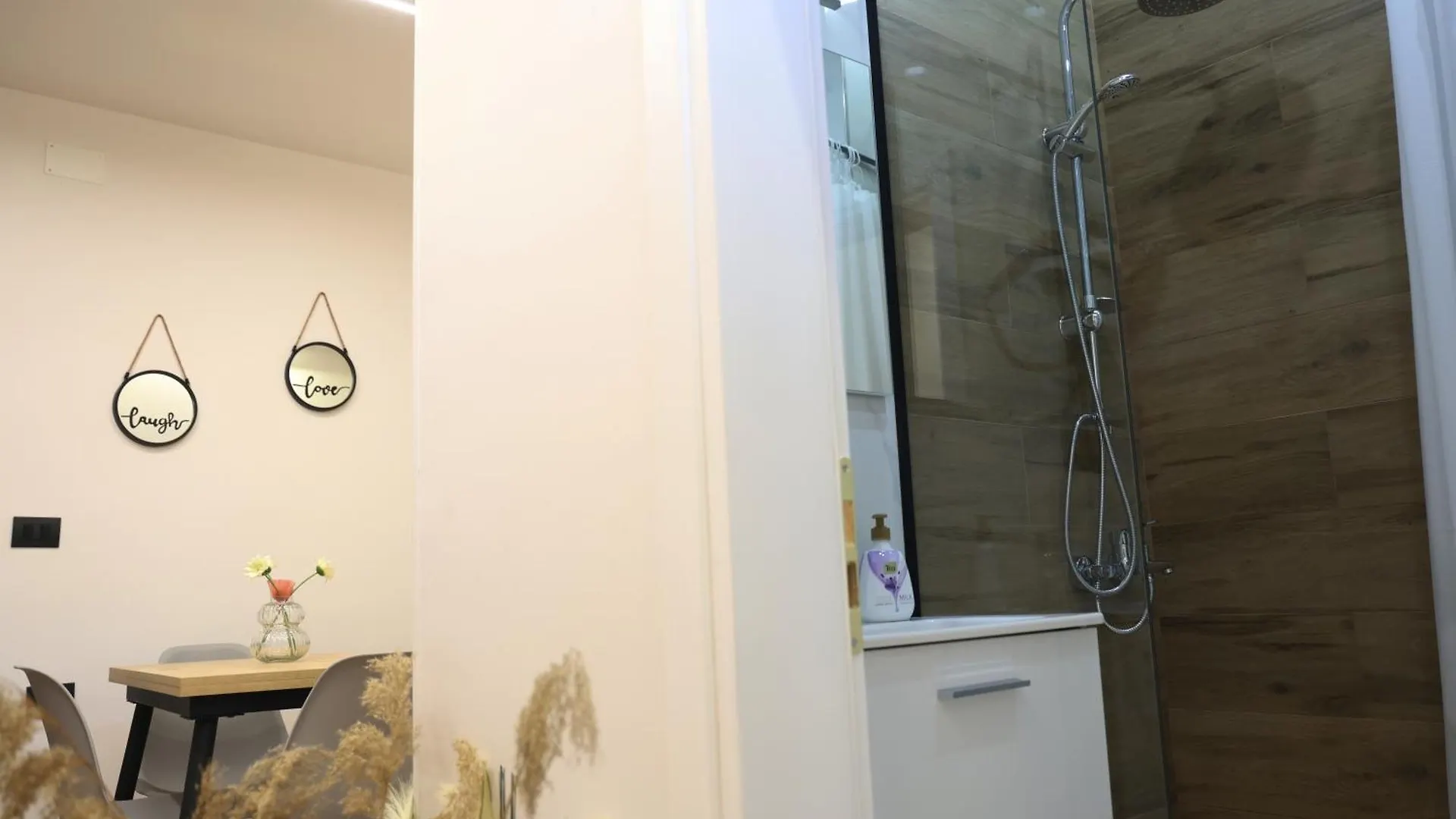 Magda Studio 3 In Berat Center Apartment